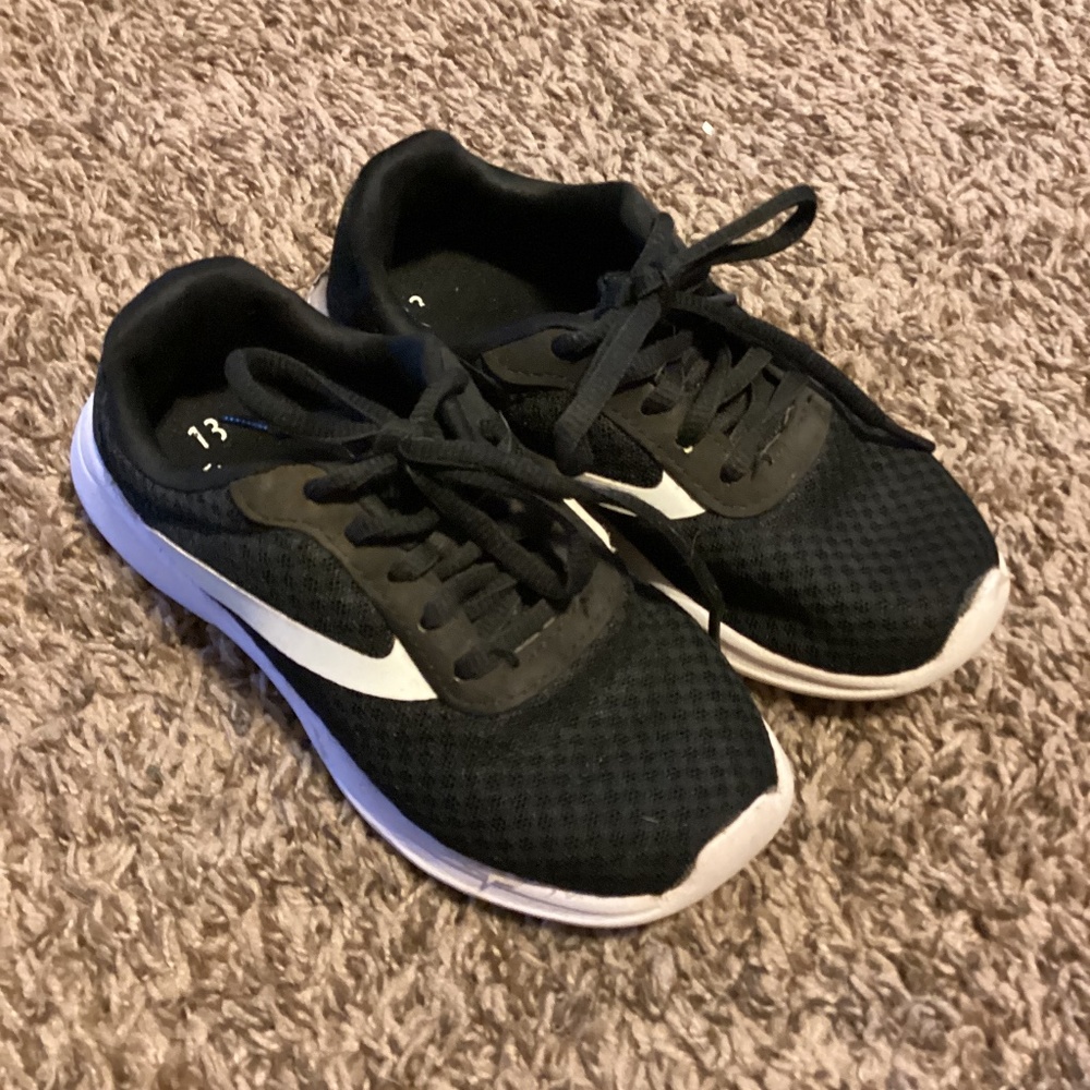 Boys sneakers